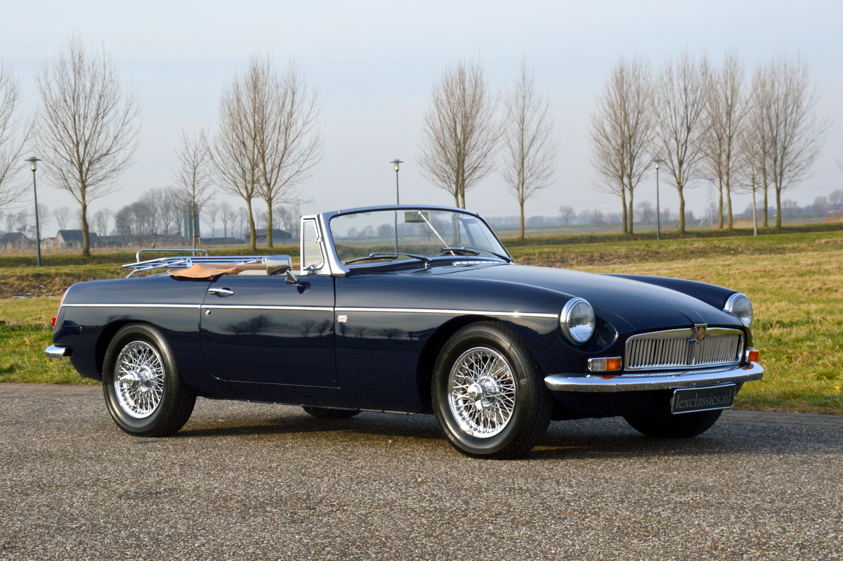 MGB 1800 Roadster kopen? Bel Lex Classics 0416 342 474