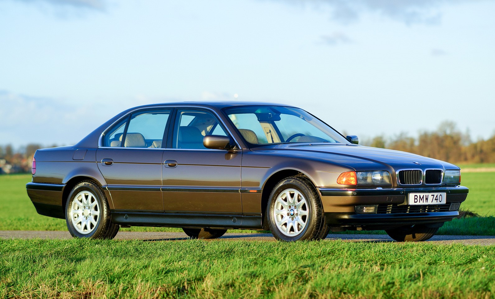 BMW 740i - Lex Classics