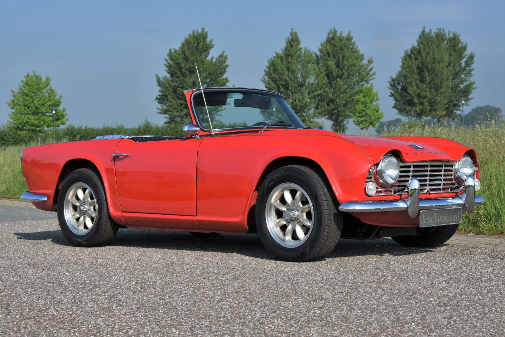 Triumph TR4 kopen? Bel Lex Classics Waalwijk 0416 342 474